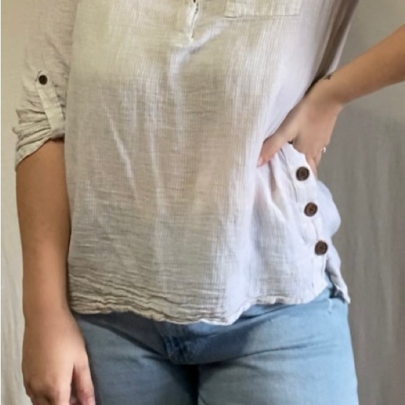 Linen striped shirt with wood buttons - Picture 5 of 5